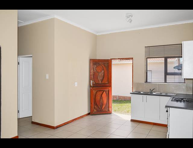3 BEDROOM HOUSE FOR SALE IN GRACELAND